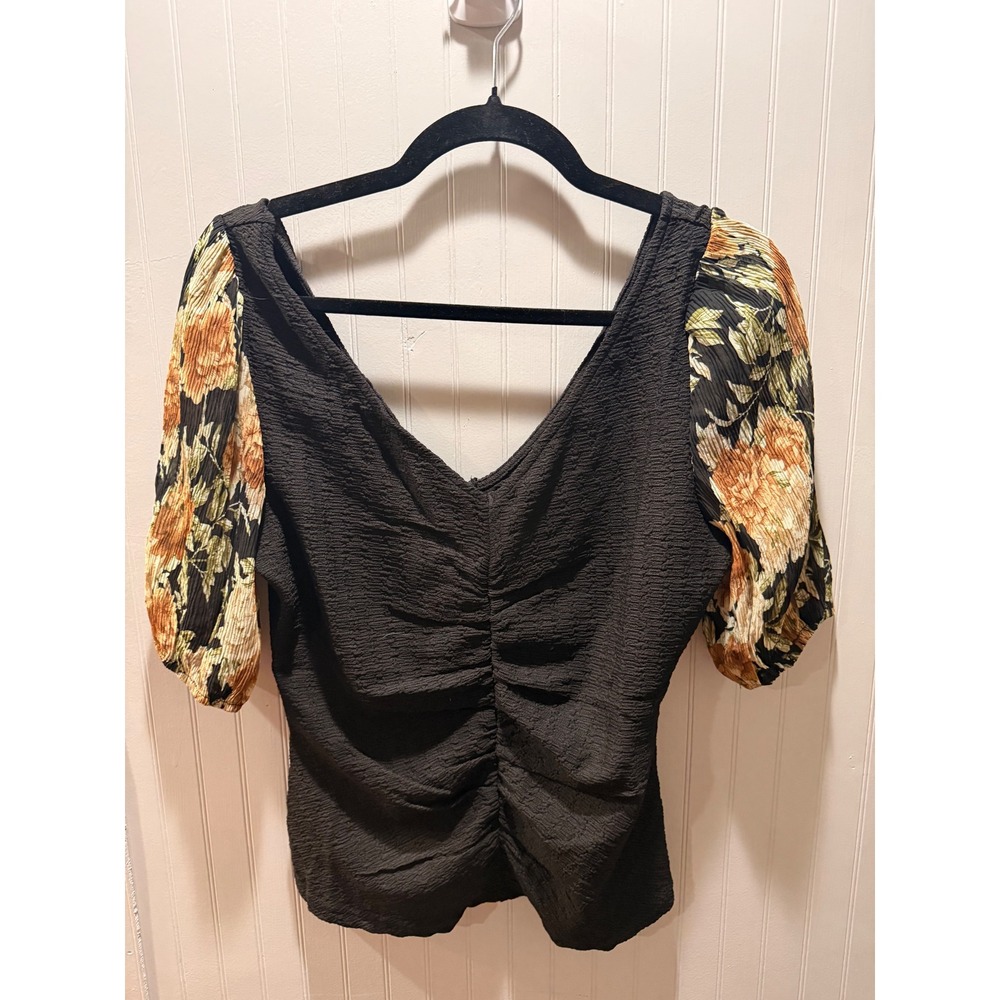 Andthewhy Black Ruched V-Neck Top Floral Plisse Puff Sleeve Blouse Small